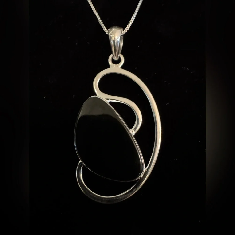 Sterling Silver genuine Black‎ Onyx Teardrop freeform Pendant Necklace